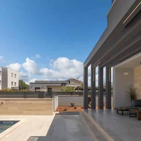 Front In Casa vacanze Nin
