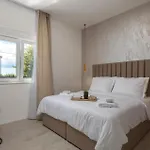 Holiday home Front In