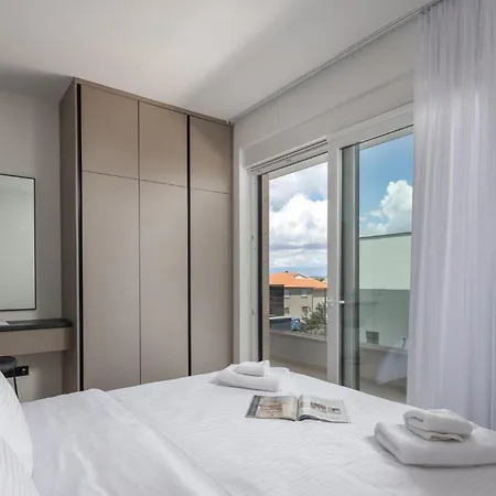 Hébergement de vacances Awesome In With House Sea View *
