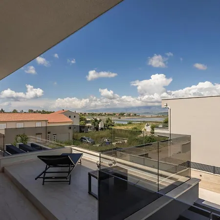 Hébergement de vacances Awesome In With House Sea View Nin