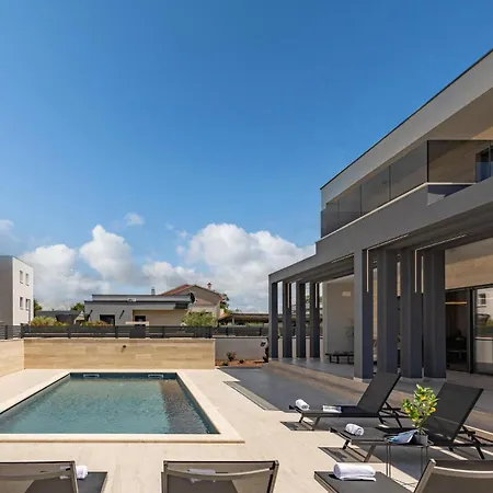 Awesome In With House Sea View * Nin