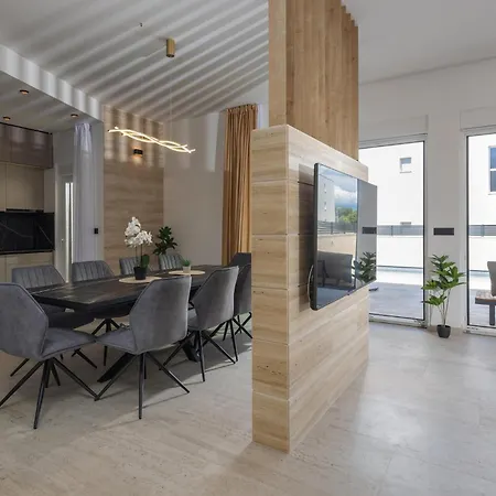 Hébergement de vacances Awesome In With House Sea View *