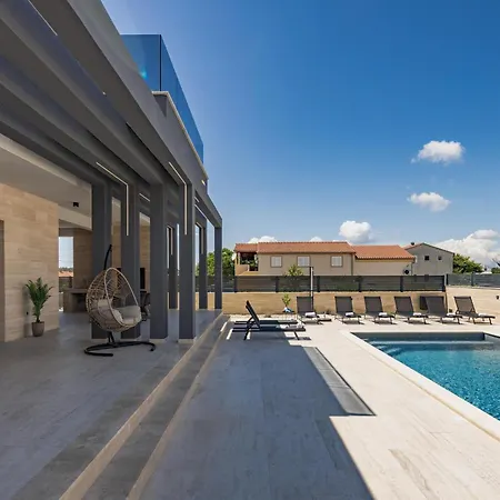 Awesome In With House Sea View * Nin
