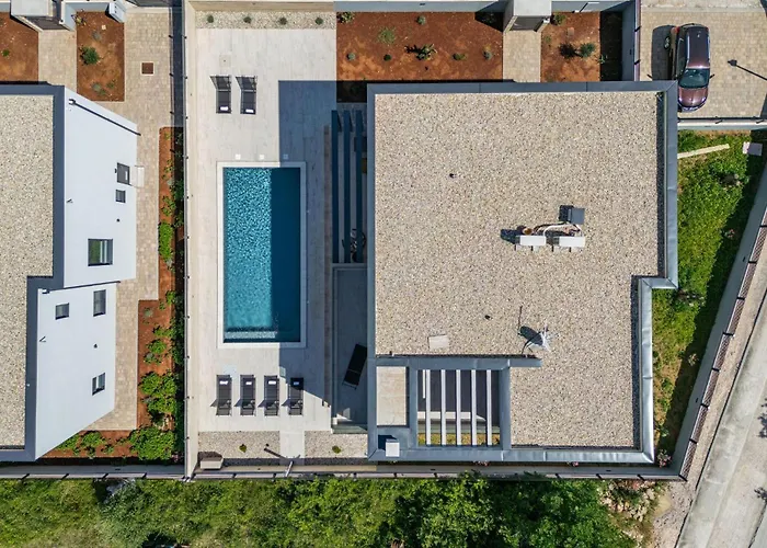 بيت للعطل Awesome In With House Sea View نين