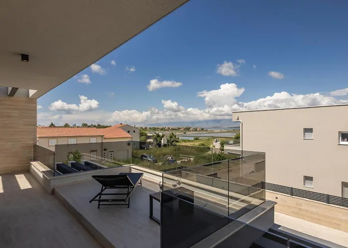 بيت للعطل Awesome In With House Sea View نين