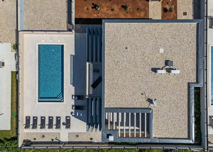 Awesome In With House Sea View * Нин