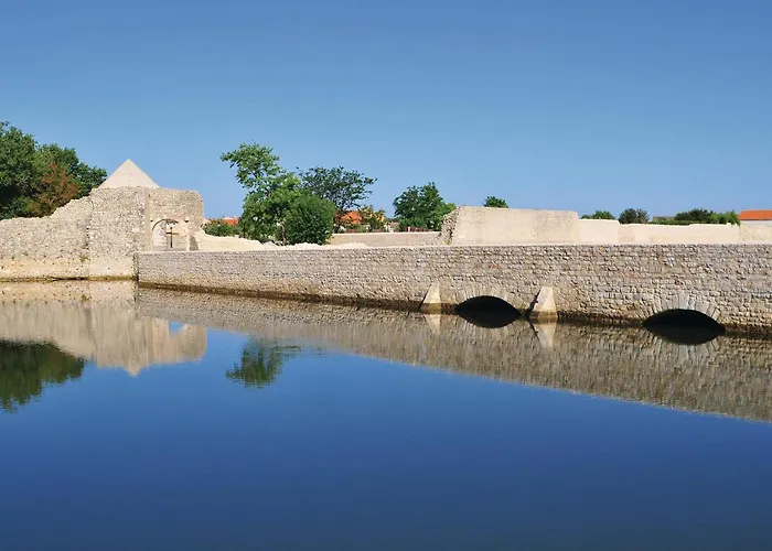 Awesome In With House Sea View * Нин